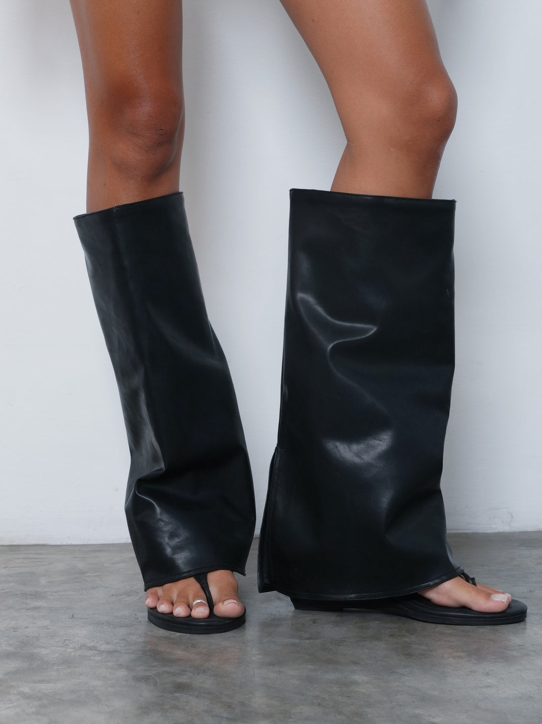LE BOOT CUT OUT