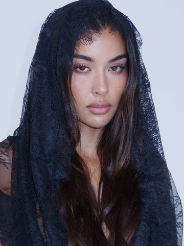 LACE CAPE