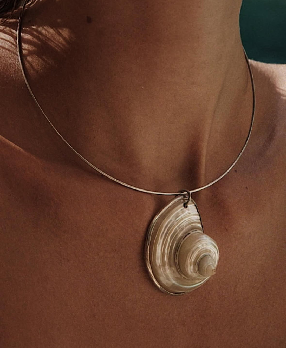 SHELL SET EARING AND NECKLACE silver plated