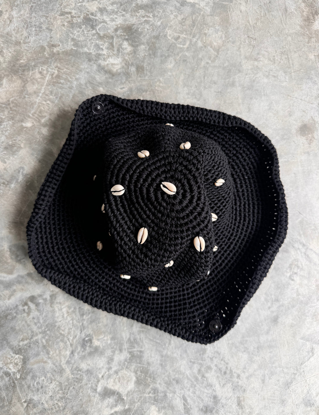 LE CROCHET SHELL HAT