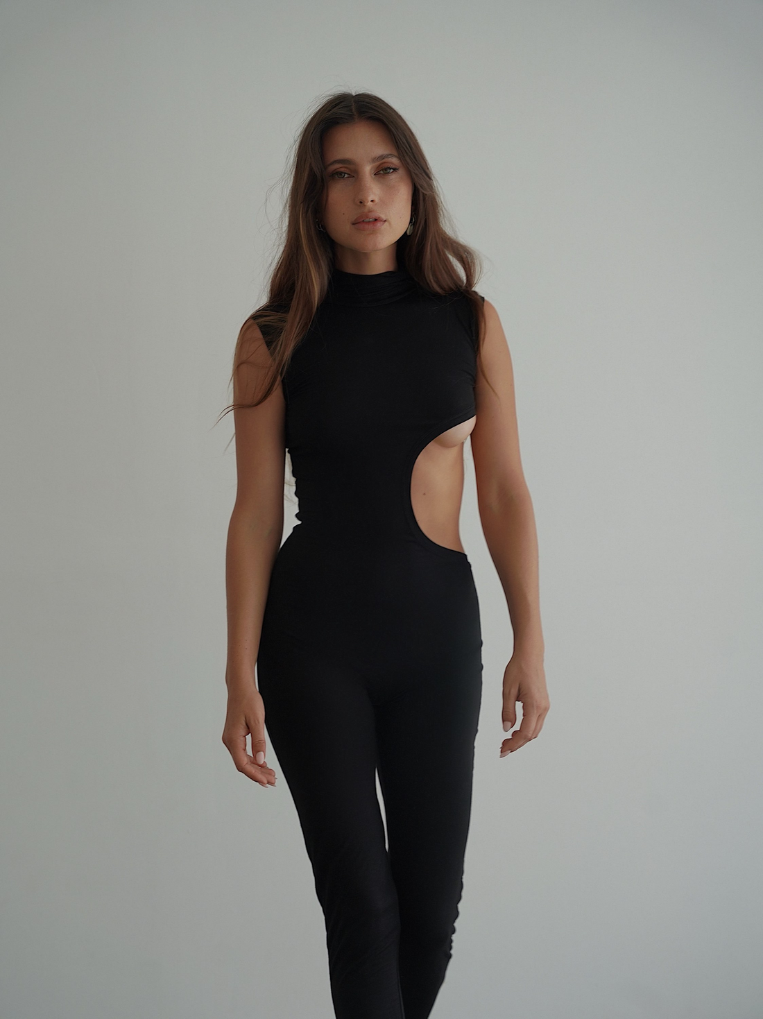 TRAJE ZARI
